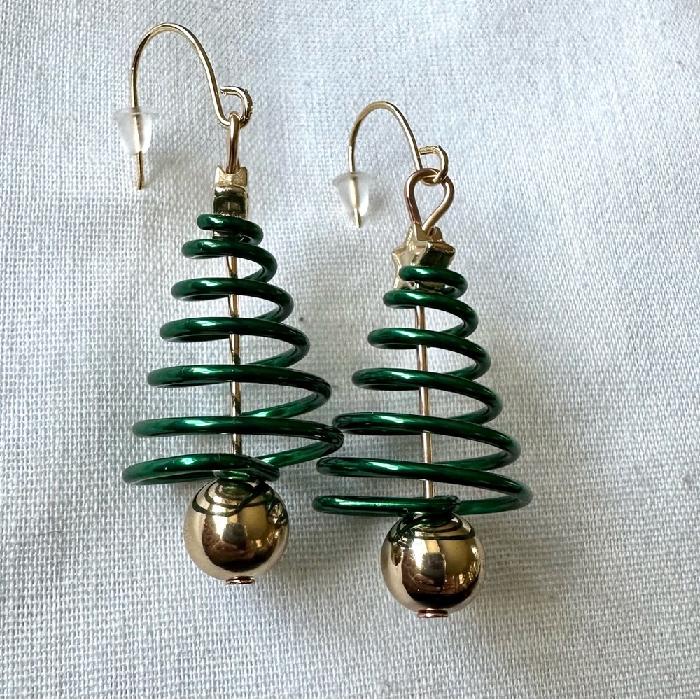 COPY - Fashion Jewelry Spiral Christmas Tree Earrings Green Gold NWOT